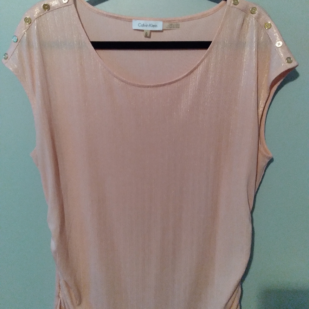 Calvin Klein top. Excellent used condition.